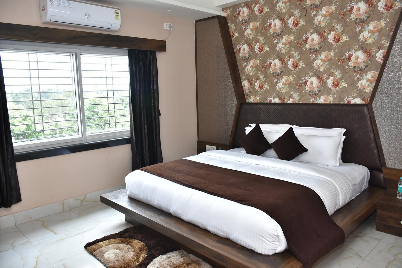 Hotel Daftari Palace Kishanganj Ngoại thất bức ảnh