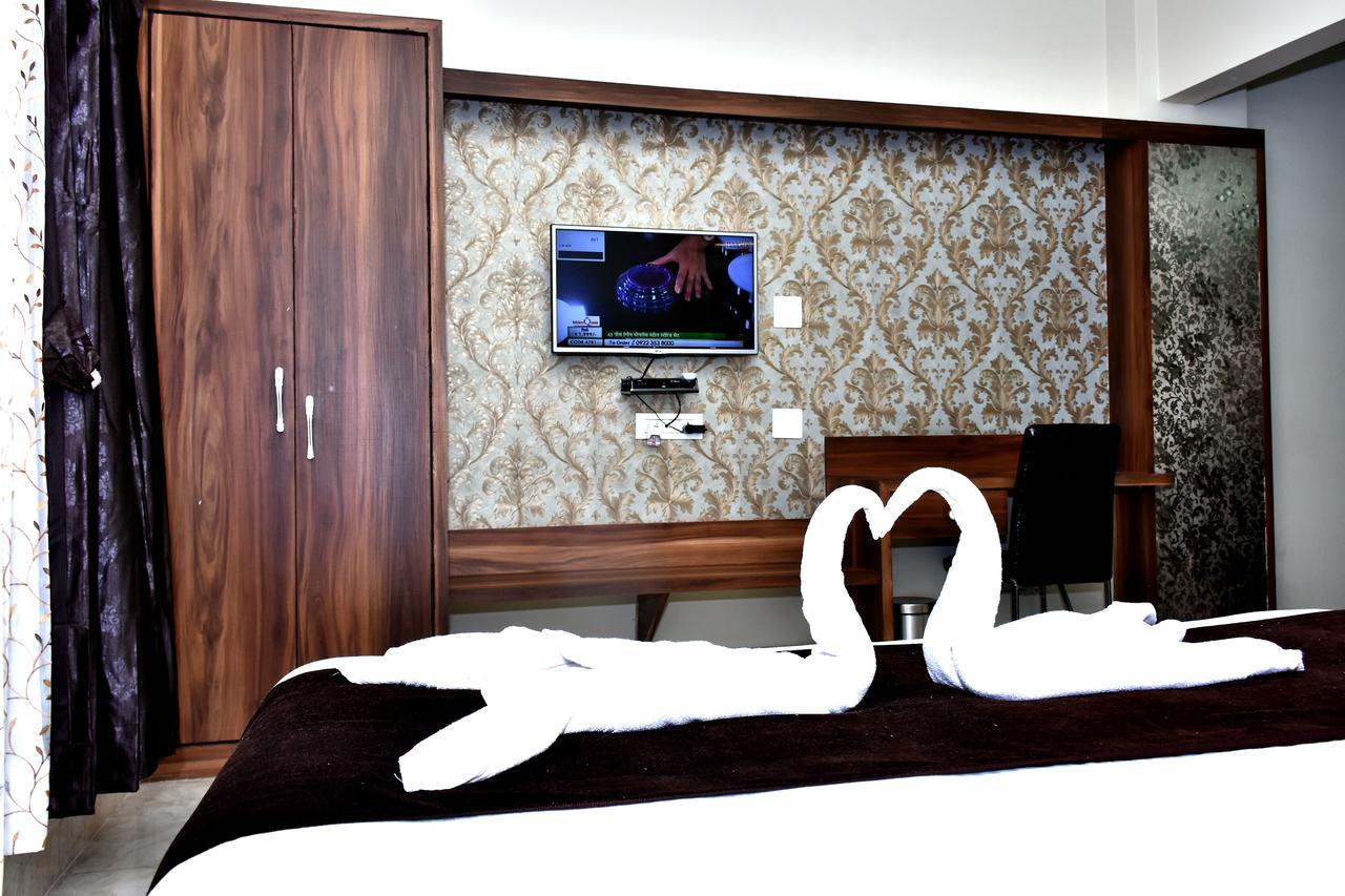 Hotel Daftari Palace Kishanganj Ngoại thất bức ảnh